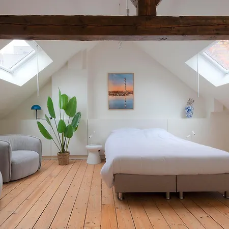 Queen - Luxe & House - 4, 3 Or 2 Bedrooms Nyaraló