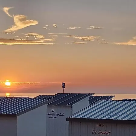 Queen - Luxe & House - 4, 3 Or 2 Bedrooms